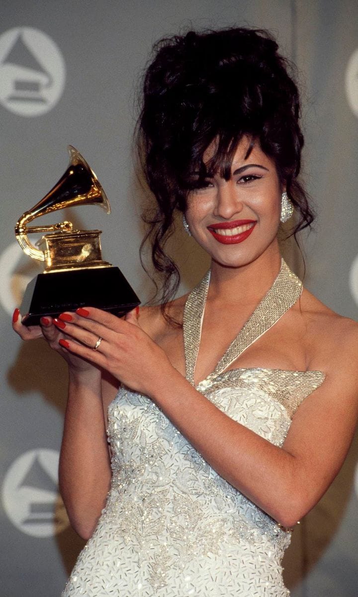 Selena Quintanilla Receives Grammy Award.