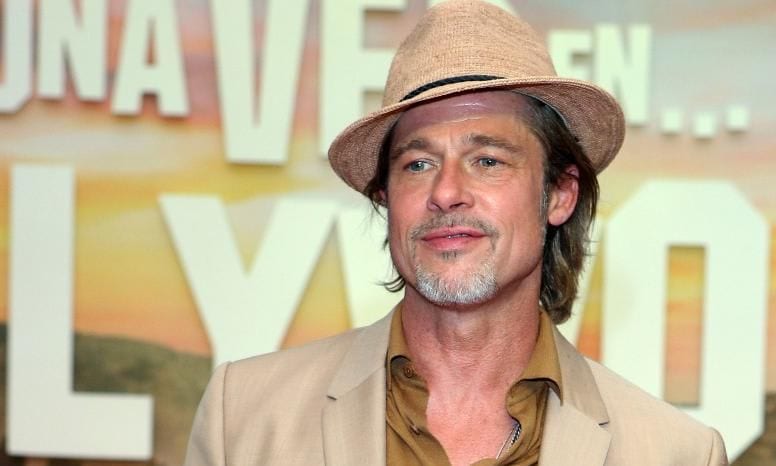 Brad Pitt luce canas y arrugas y se le ven fantasticas