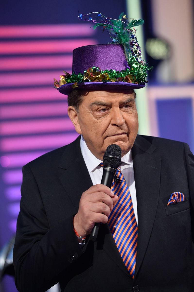 Host Don Francisco speaks onstage at Univision's "Sabado Gigante" Finale at Univision Studios on September 19, 2015 in Miami, Florida.  (Photo by Rodrigo Varela/Getty Images)