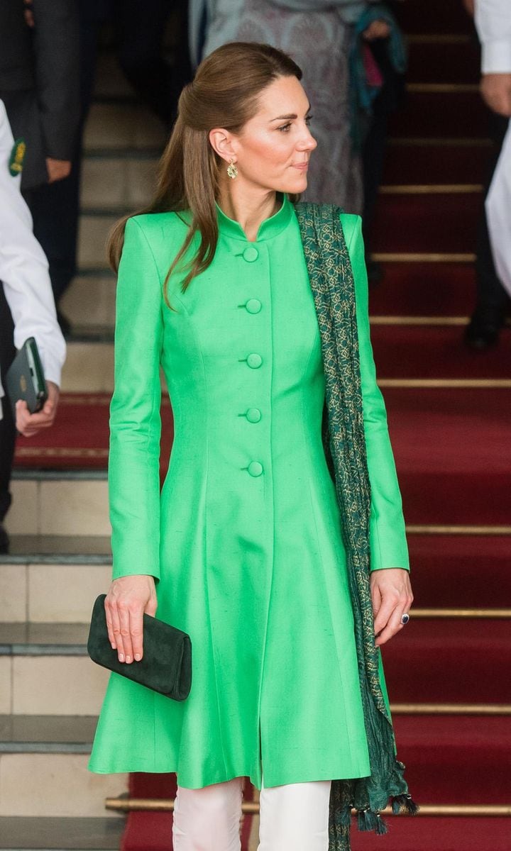 Kate Middleton shows off fancy new hairdo in Pakistan