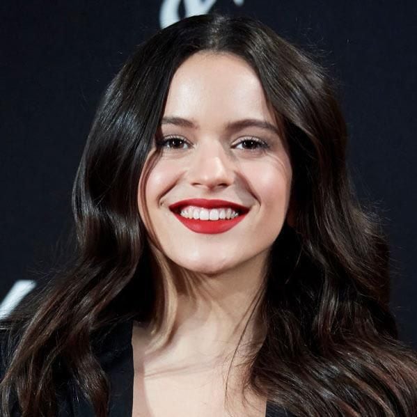 Rosalía with red lips