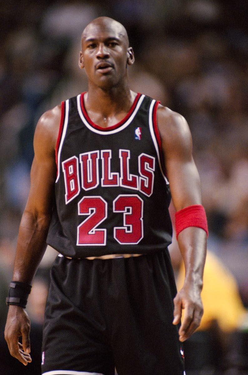 Michael Jordan of Chicago Bulls in action during a match vs Atlanta Hawks, at the Georgia Dome, Atlanta, US, 7th November 1997.