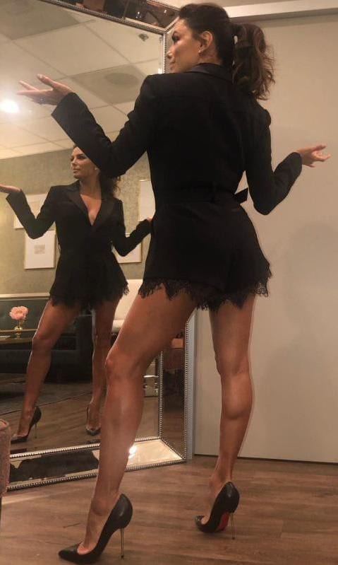 Eva Longoria frente al espejo