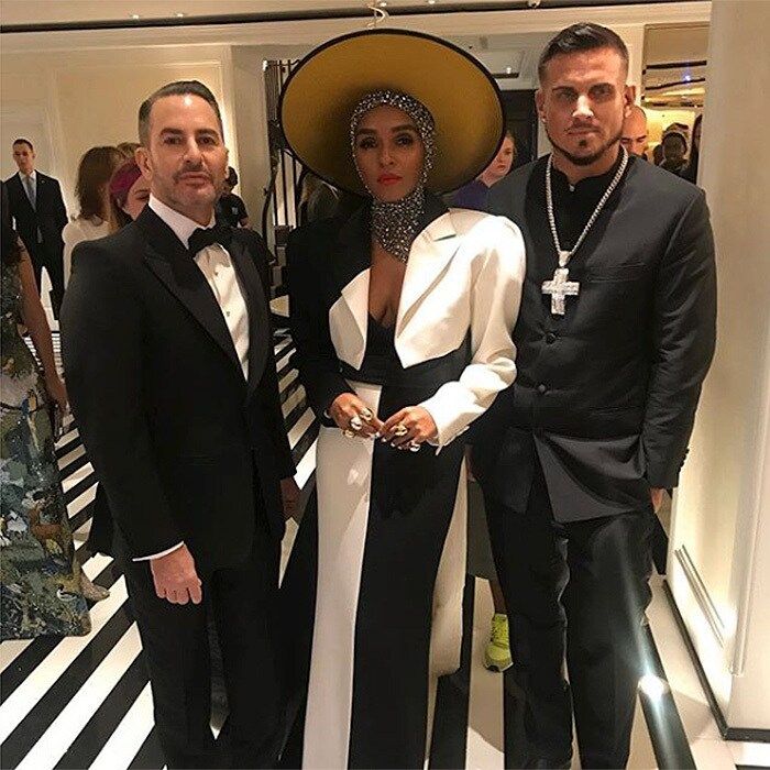 Designer Marc Jacobs posted this photo of himself with Janelle Monae and Char Defrancesco to Instagram with the caption: "So happy, proud and grateful to be able to escort the exquisite @janellemonae to the #Metgala2018 #heavenlybodies custom @marcjacobs @stephenjonesmillinery @chardefrancesco in @huntsmansavilerow @ifandco me in @huntsmansavilerow".
Photo: Instagram/@themarcjacobs