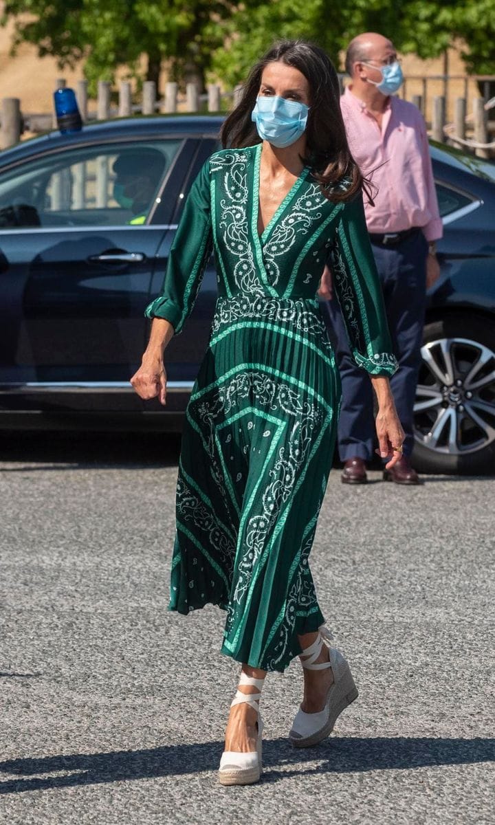 Queen Letizia recycled a stylish scarf print dress on July 27