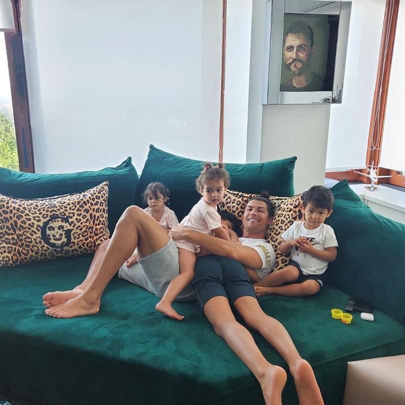 Cristiano Ronaldo and his kids