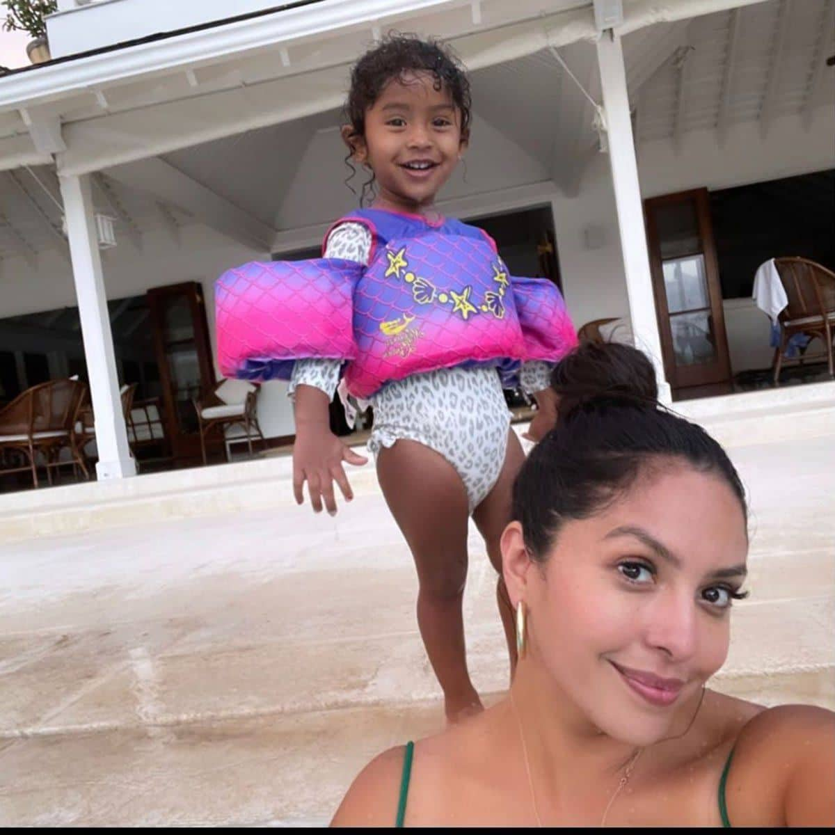 Vanessa Bryant vacations in Jamaica with daughters