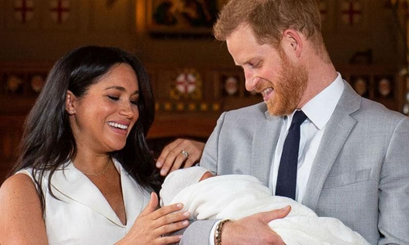 meghan-prince-harry-baby-archie-presentation