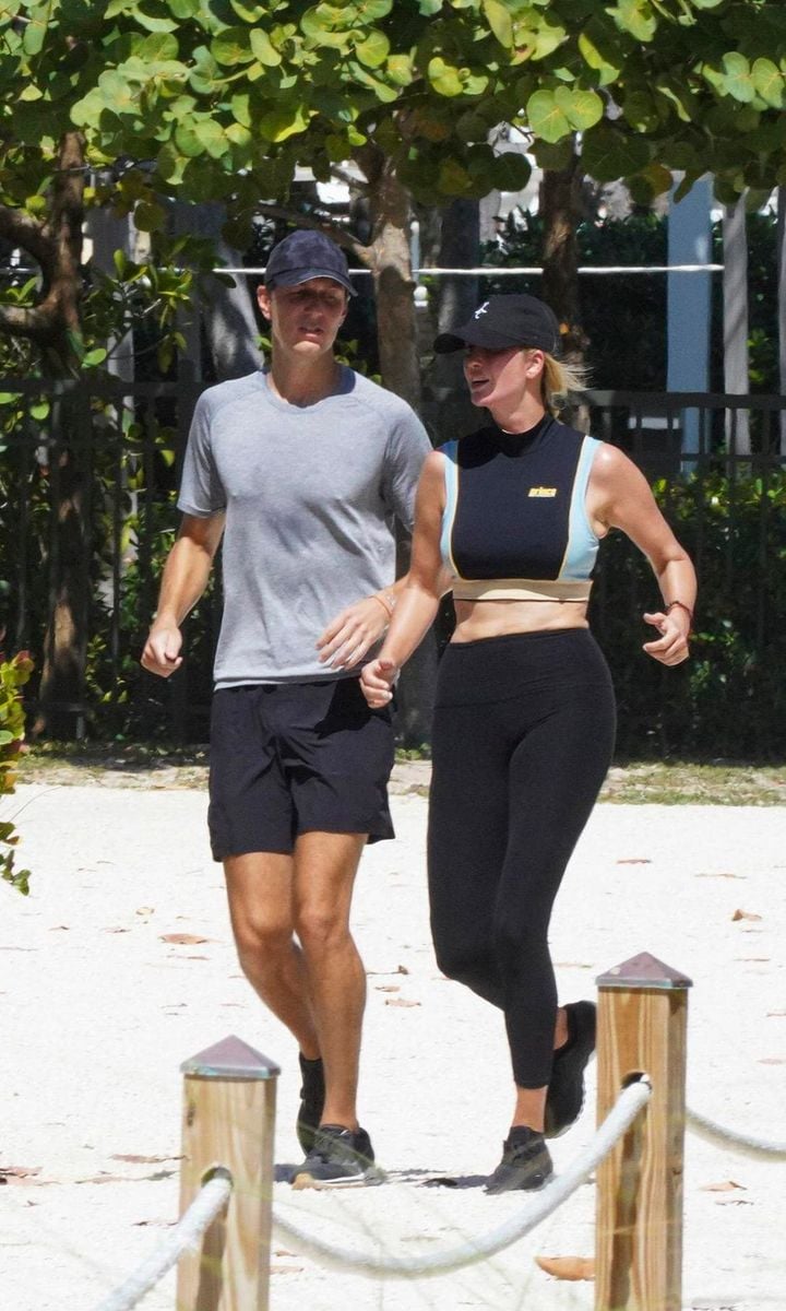 Ivanka Trump flashes her toned tummy on jog with husband Jared in Miami
