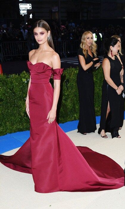 Taylor Hill - Carolina Herrera and David Yurman jewels
Photo: Karwai Tang/WireImage