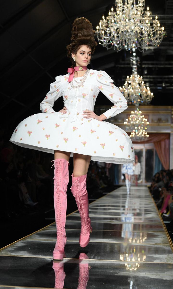 Moschino - Runway - Milan Fashion Week Fall/Winter 2020-2021