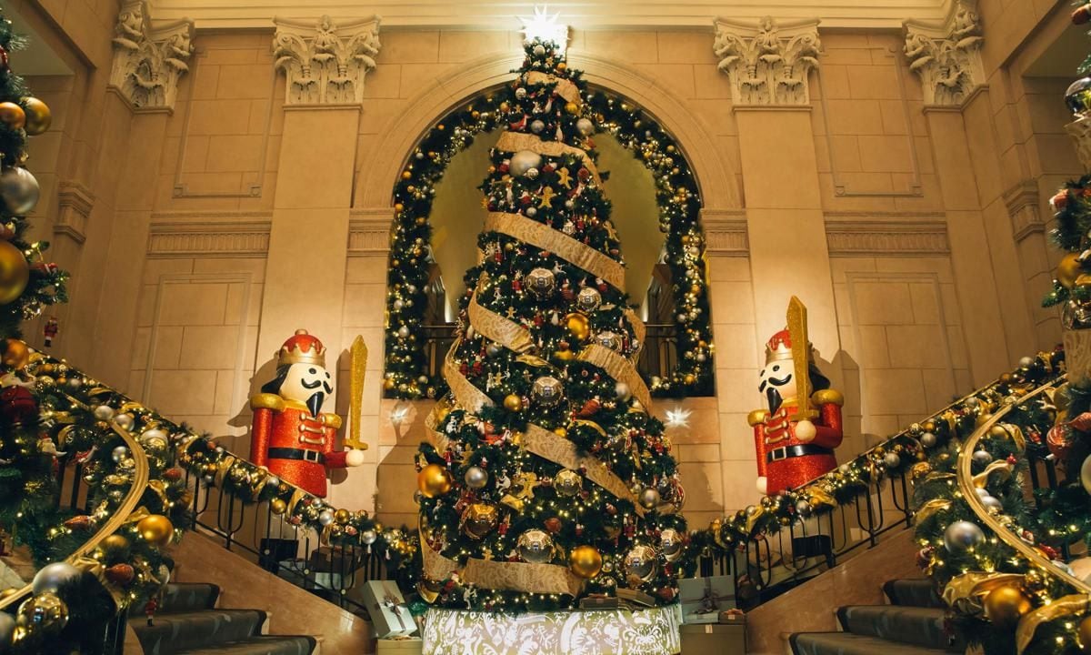 Victorian Carolers will once again be serenading guests from the festive Grand Lobby staircase of the The Peninsula New York on Fridays and Saturdays (Nov. 24 through Dec. 25 from 5:00 p.m. to 7:00 p.m.) and sweet treats will be available at the Peninsula Sweet Shoppe. The luxury hotel in Midtown New York has plenty of holiday packages during the festive season, including the Nights Before Christmas Package, Holly Jolly New York Holiday Package, as well as a new Holiday Fun with FAO Schwarz package.