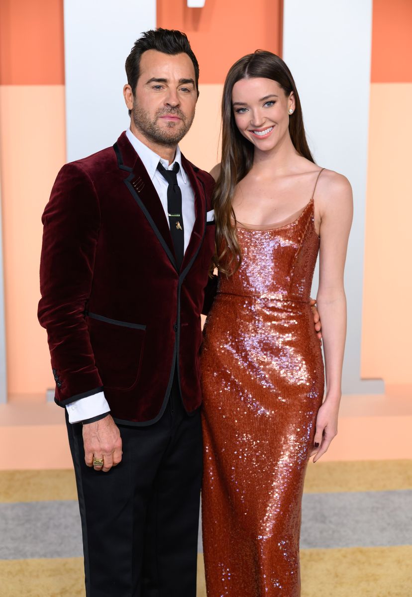 BEVERLY HILLS, CALIFORNIA - MARCH 02: Nicole Brydon Bloom and Justin Theroux attend the Vanity Fair Oscar Party hosted by Radhika Jones at the Wallis Annenberg Center for the Performing Arts on March 02, 2025 in Beverly Hills, California. (Photo by Karwai Tang/WireImage)