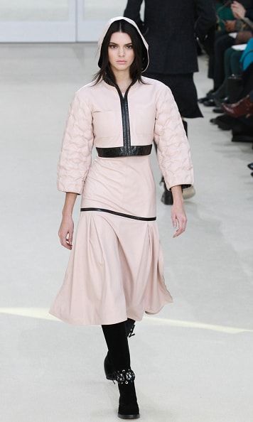 Kendall Jenner was pretty in pink walking the runway at Chanel's Fall/Winter 2016/2017 show.
<br>
Photo: Getty Images