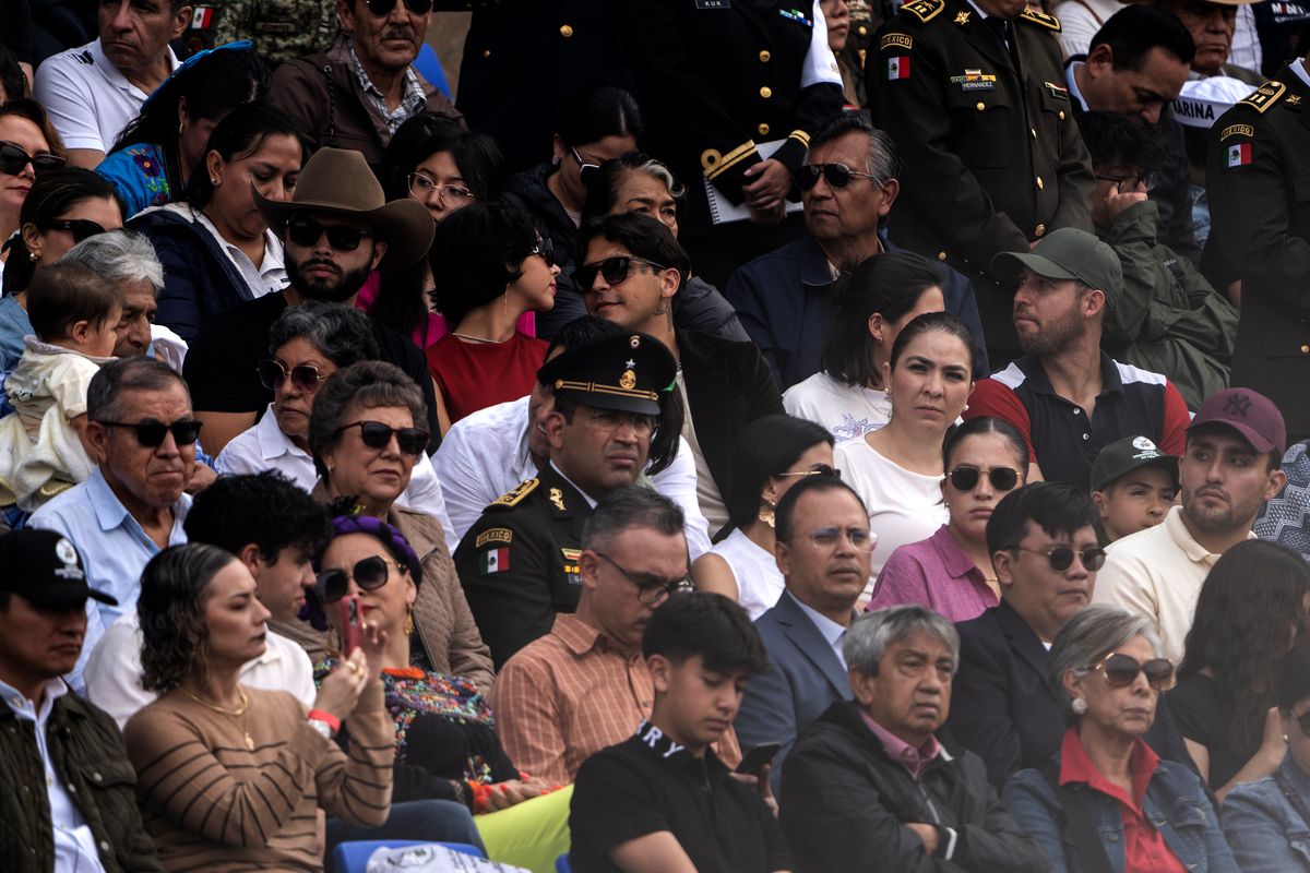 During part of the parade, military forces pledged allegiance to the newly elected President of Mexico Claudia Sheinbaum