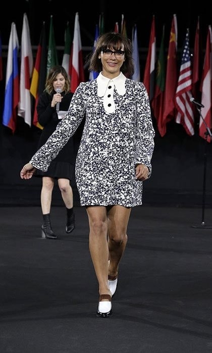 Rashida Jones joined the slew of actresses who took to the runway at the FIJI Water x Opening Ceremony fashion show.
Photo: JP Yim/Getty Images