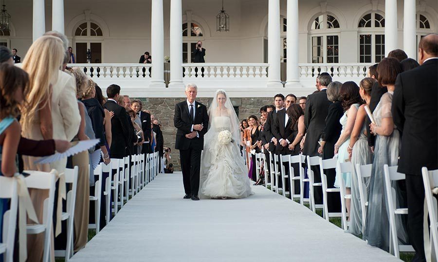 On July 31, 2010, surrounded by 400 friends and family, the former first daughter was walked down the aisle by her emotional father Bill Clinton, in Rhinebeck, New York.
Photo: FilmMagic