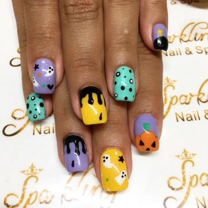 From baby ghosts to polka dots, the colorful look by @sparklinglv is perfect for younger manicure fans, too.
Photo: Instagram