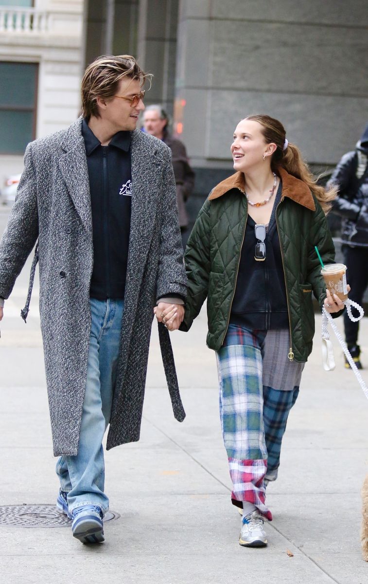 Millie Bobby Brown y su marido Jake Bongiovi. La pareja, que se casó a principios de este año, pasará su primera Navidad juntos como matrimonio.