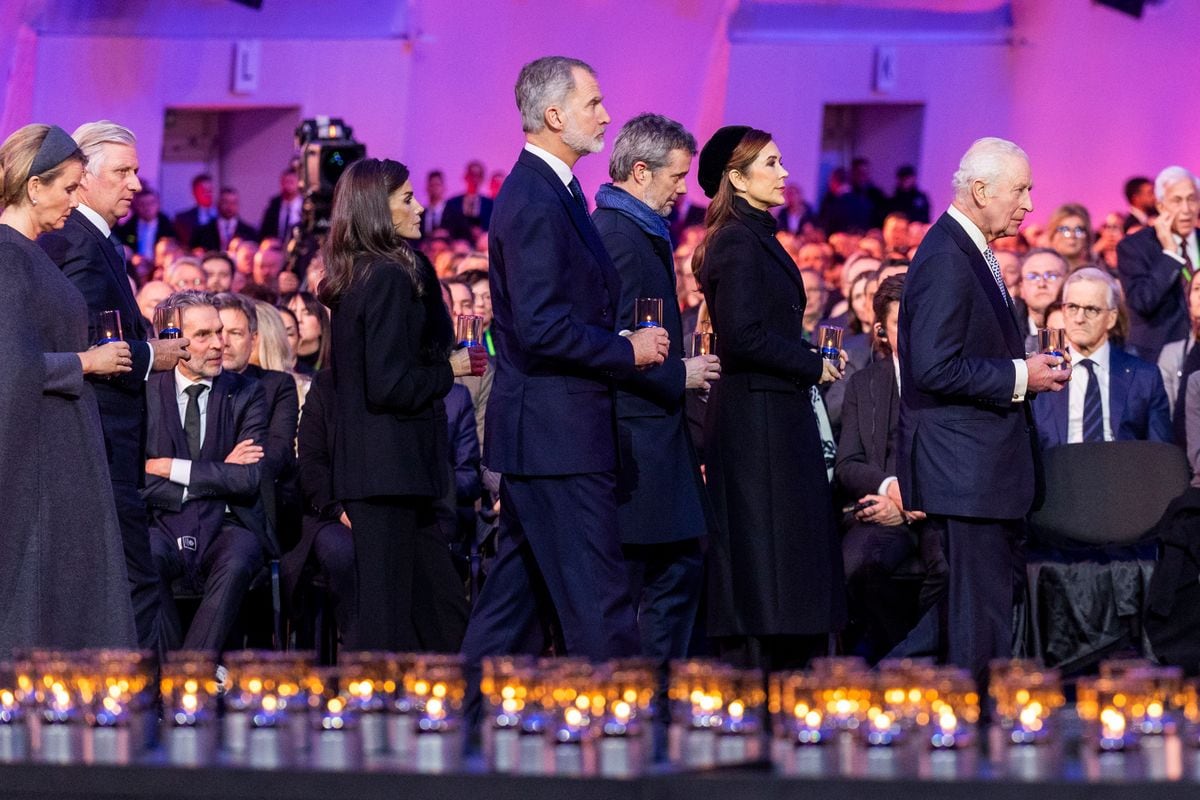 (L-R) King Philippe of Belgium, Queen Mathilde of Belgium , King Felipe VI of Spain, Queen Letizia of Spain , King Frederik X of Denmark, Queen Mary and King Charles III attends the main commemoration of the 80th anniversary of the liberation of the Auschwitz-Birkenau German concentration camp in Brzezinka, Poland, on January 27, 2025. (Photo by Andrzej Iwanczuk/NurPhoto via Getty Images)