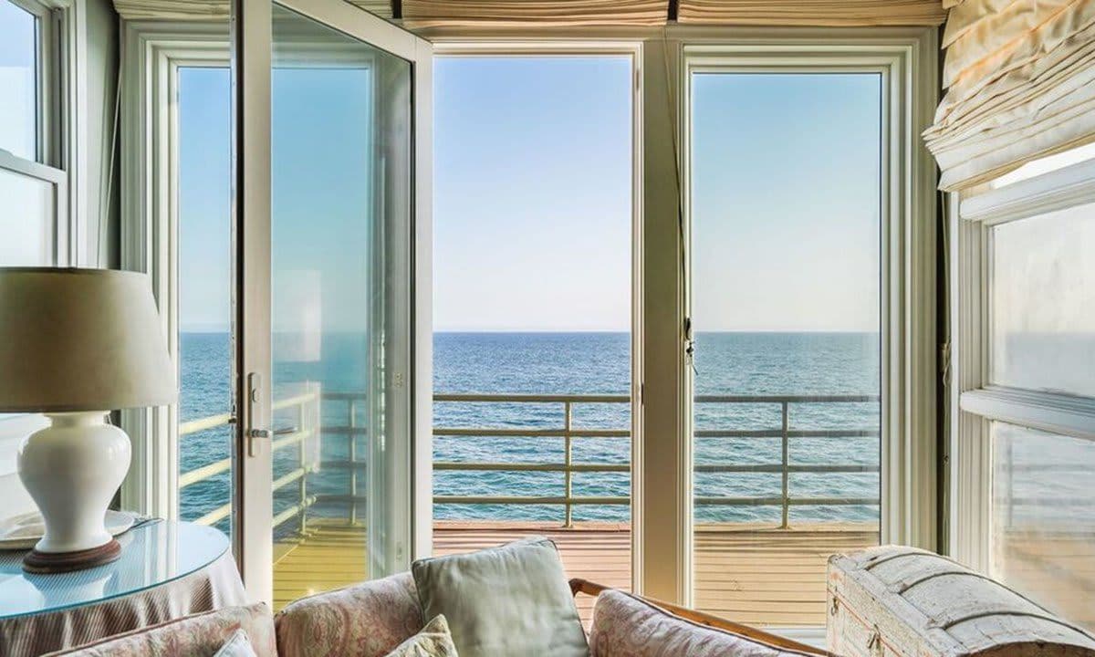 Tyra Banks Malibu beach front property