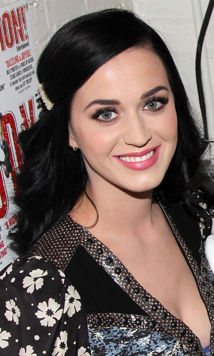 Katy Perry con false eyelashes