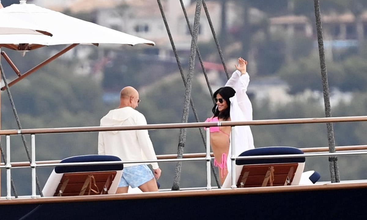 Jeff Bezos and Lauren Sanchez