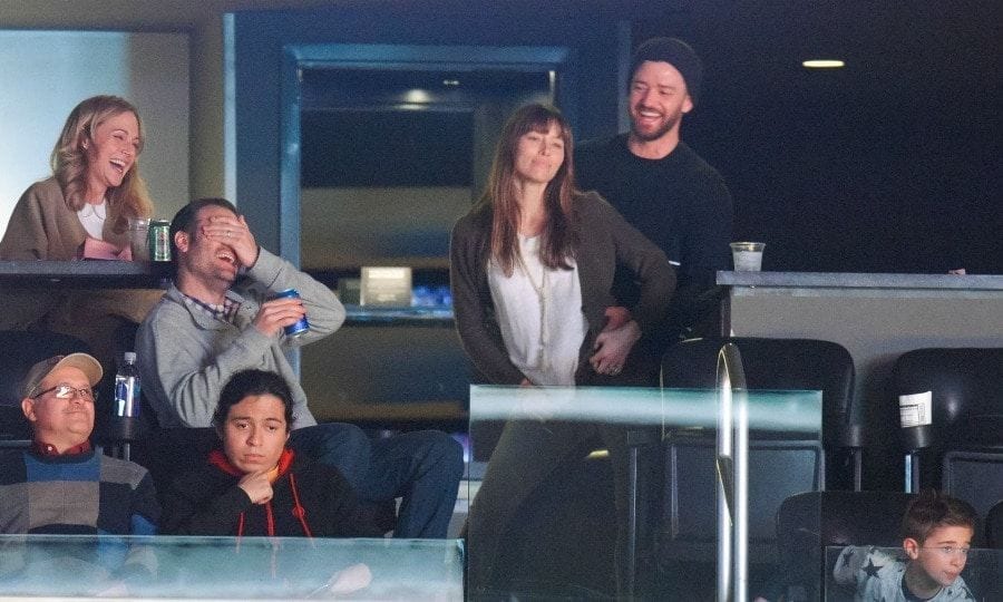 January 3: Dance, dance, dance, dance! Jessica Biel and Justin Timberlake couldn't stop the dancing during the Memphis Grizzlies vs. the Los Angeles Lakers game at the Staples Center in L.A.
Photo: Noel Vasquez/Getty Images