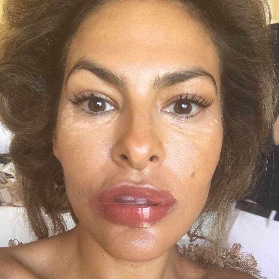 Eva Mendes getting ready selfie