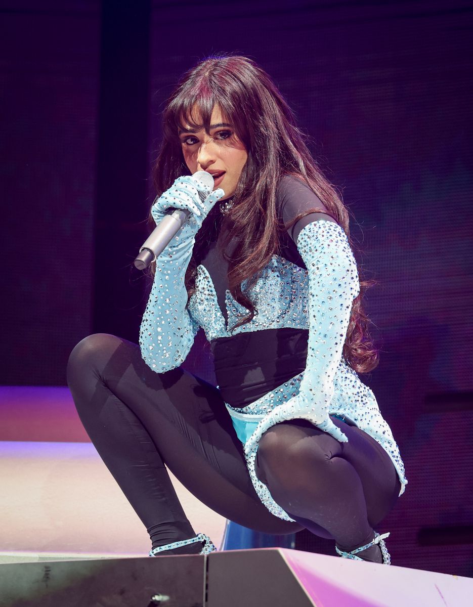   Camila Cabello actúa durante el Jingle Ball 2024 de iHeartRadio Y100 