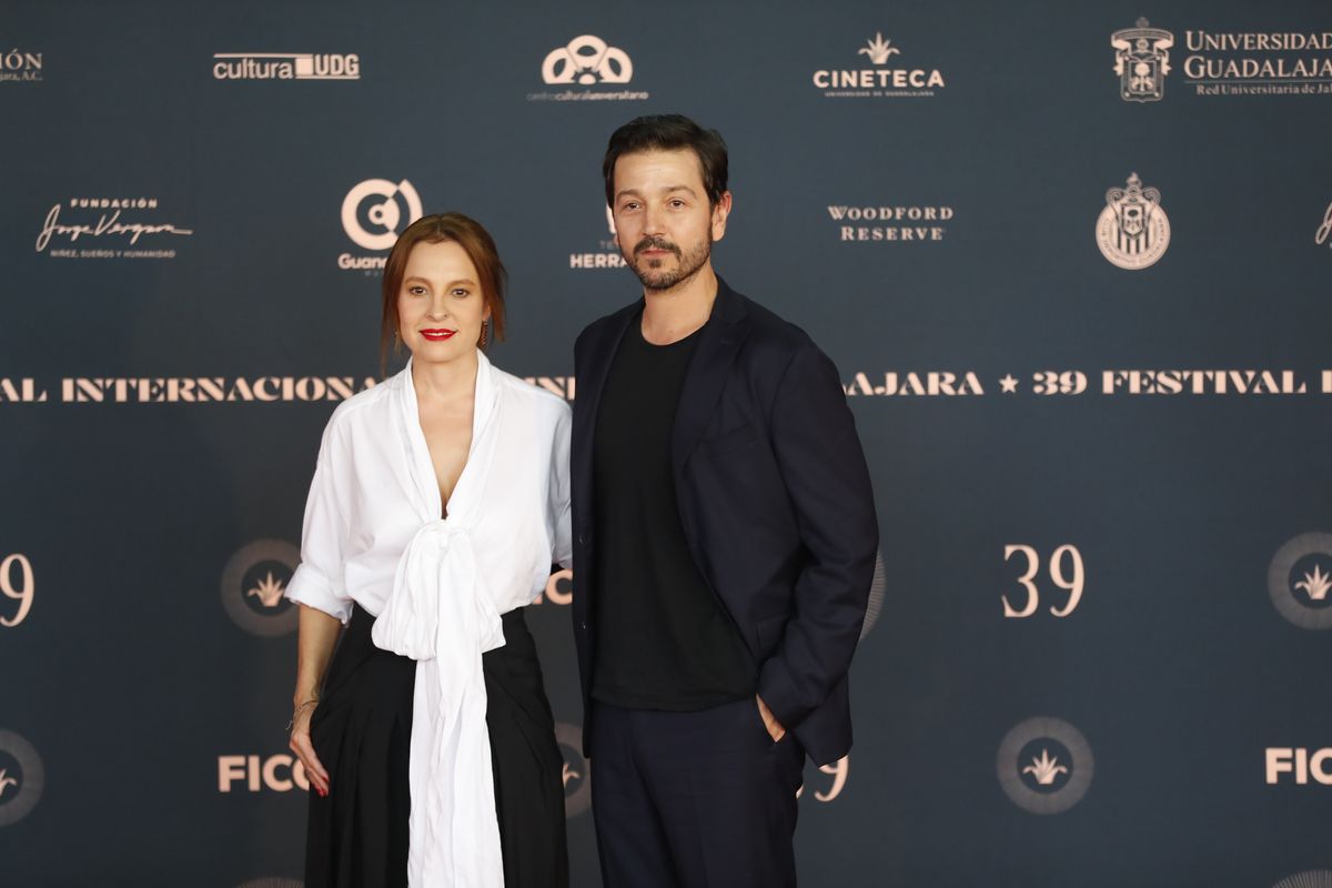 Marina de Tavira and Diego Luna