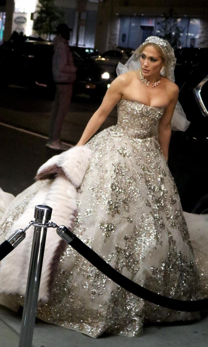 Jennifer Lopez wedding dress rehearsals on set