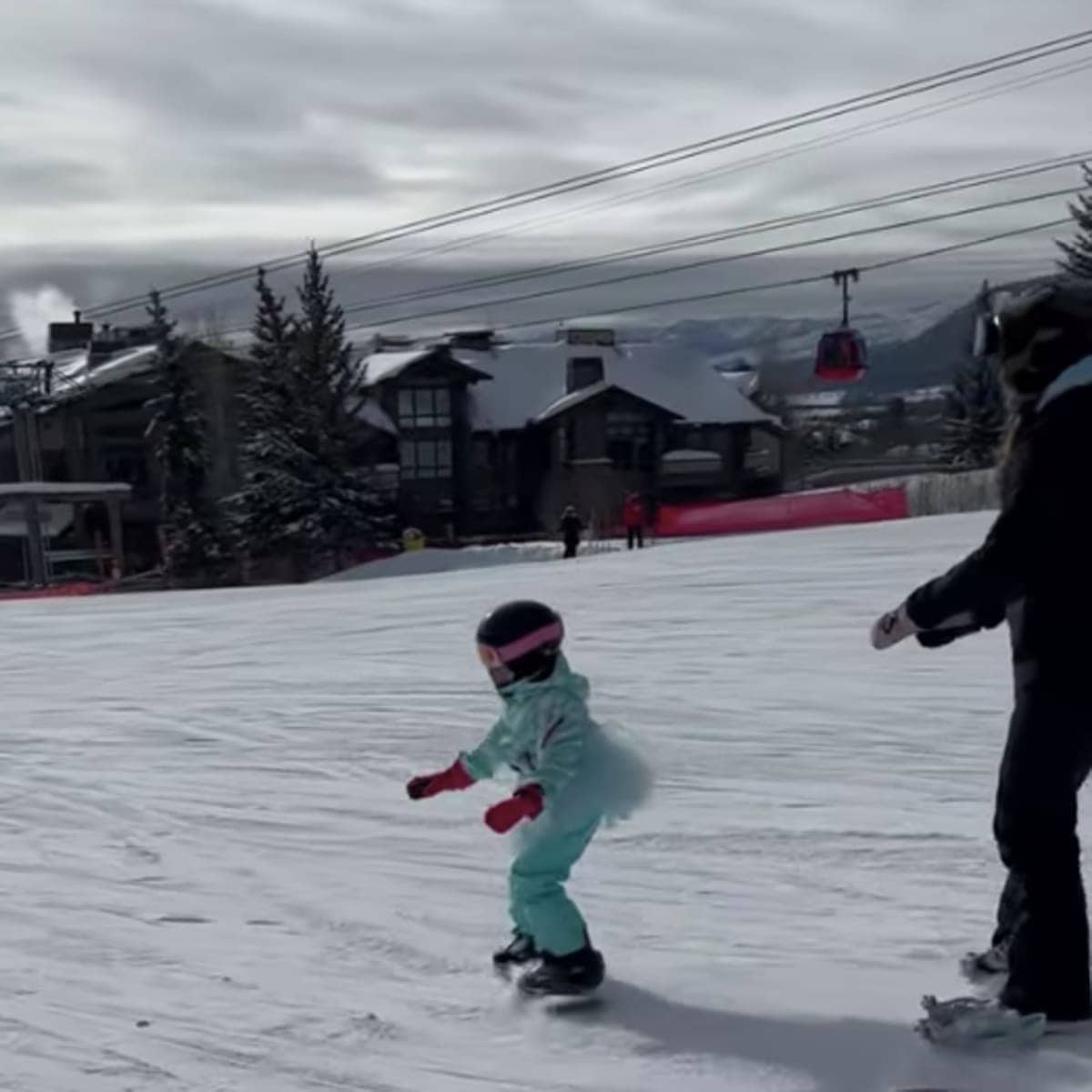 Vanessa Bryant kids learn how to ski