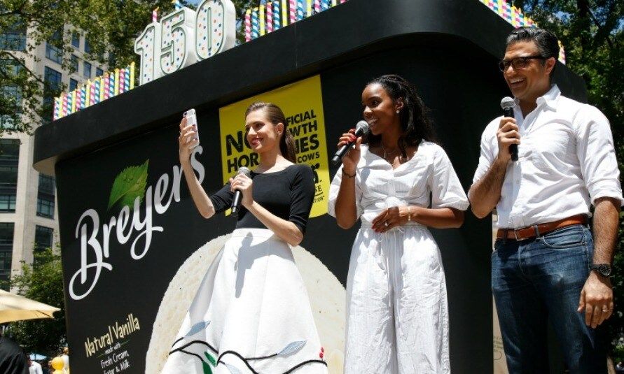 June 22: Kelly Rowland, Allison Williams and Jaime Camil celebrated Breyers' 150th birthday at Madison Square Park in NYC.
<br>
Photo: Breyers