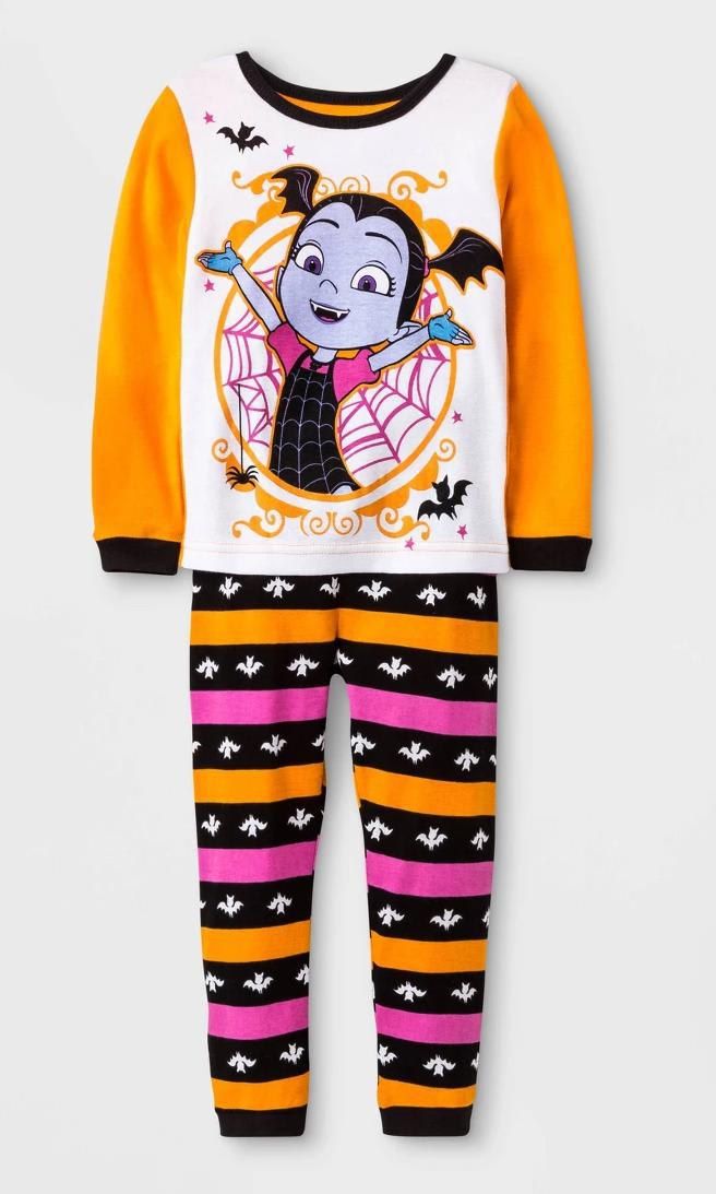 Pijama para nina con vampirina de Target