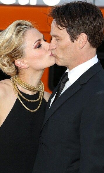 <I>True Blood</I> stars Stephen Moyer and Anna Paquin got hearts racing at this red carpet event.
Photo: Getty Images