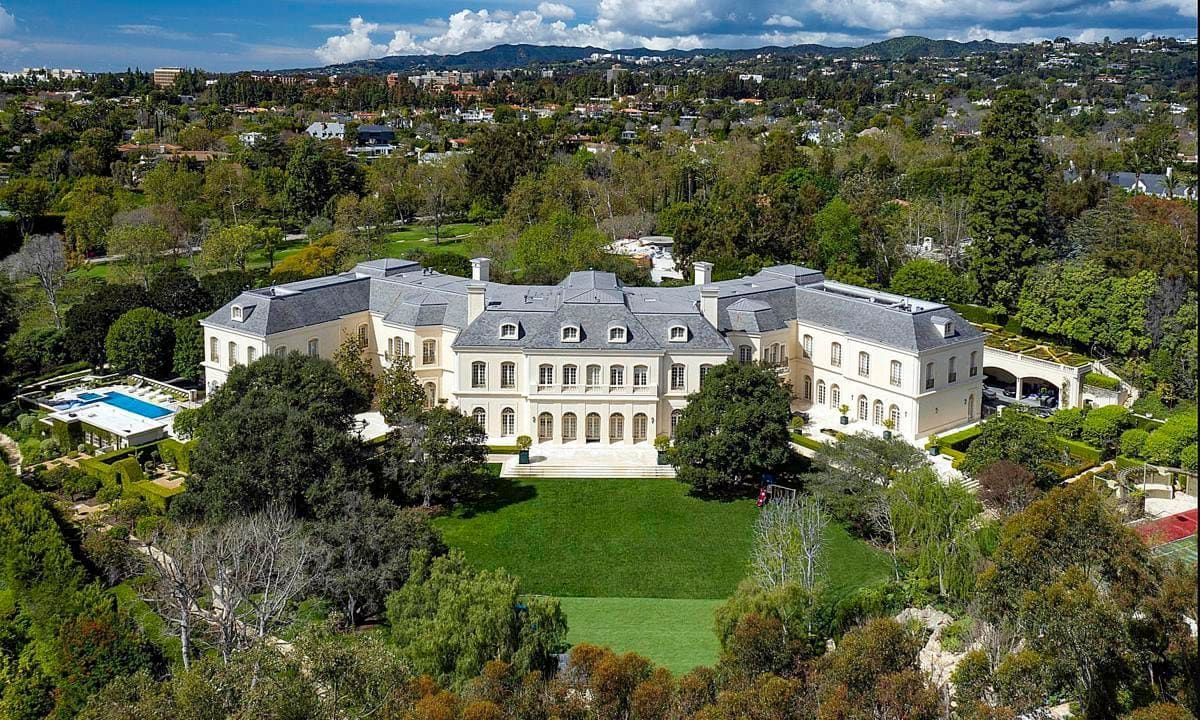 See inside the $165 million mansion Jennifer Lopez and Ben Affleck might buy