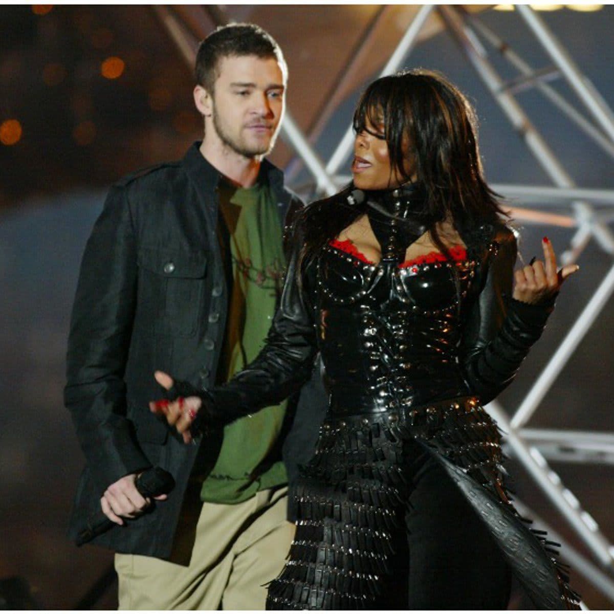 Justin Timberlake and Janet Jackson at the 2004 Super Bowl