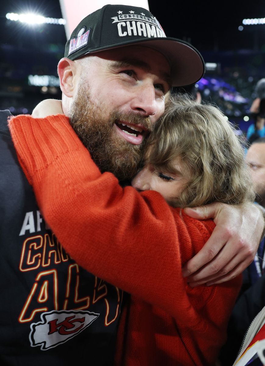 BALTIMORE, MARYLAND - JANUARY 28: Travis Kelce #87 of the Kansas City Chiefs celebrates with Taylor Swift after a 17-10 victory against the Baltimore Ravens in the AFC Championship Game at M&T Bank Stadium on January 28, 2024 in Baltimore, Maryland. (Photo by Patrick Smith/Getty Images)