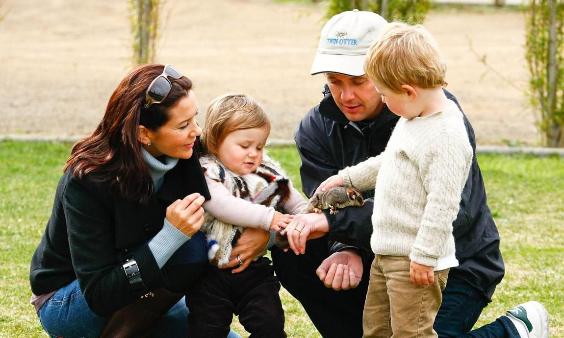 Prince Frederik & Princess Mary Visit Hobart Zoo