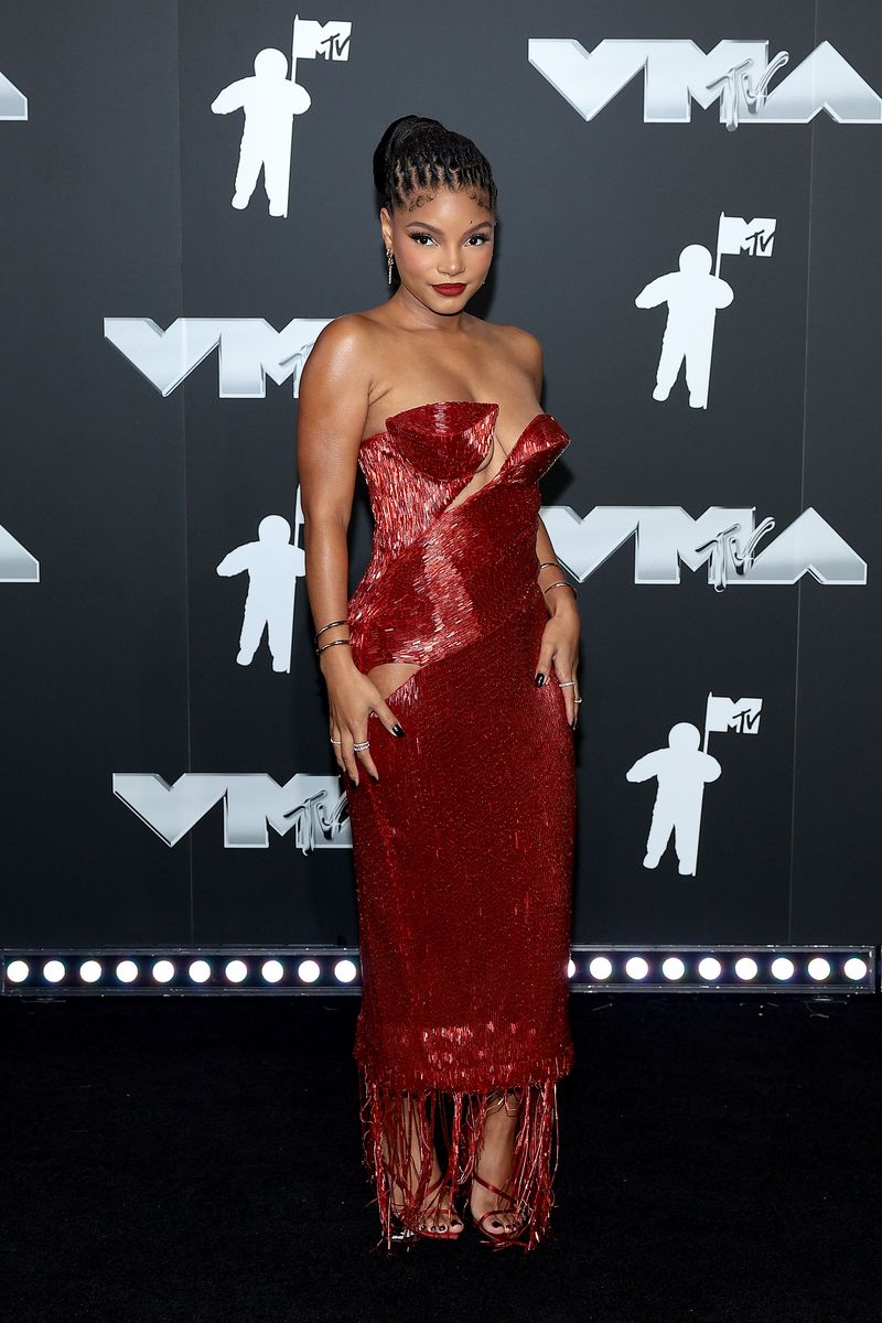  Halle Bailey attends the 2024 MTV Video Music Awards at UBS Arena on September 11, 2024 in Elmont, New York