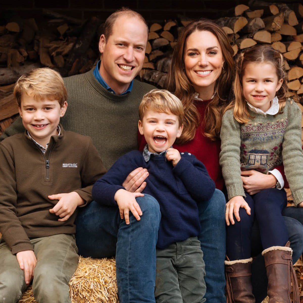 Kate Middleton and Prince William officially release Christmas card