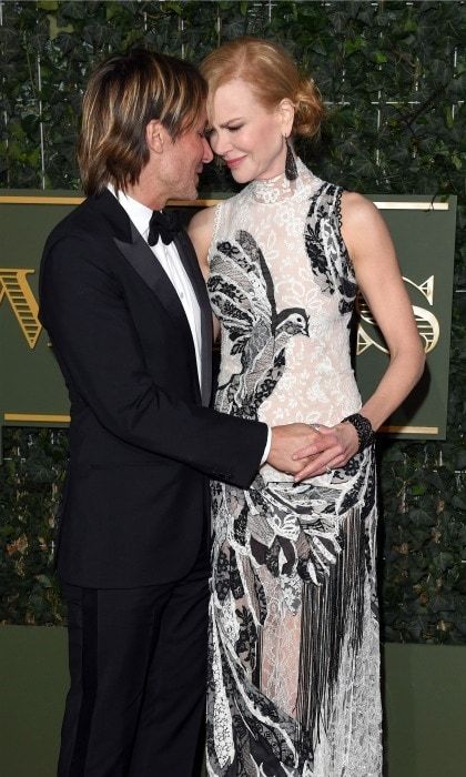 The couple could not have looked more in love at the 2015 Evening Standard Theatre Awards.
<br>
Photo: Karwai Tang/WireImage