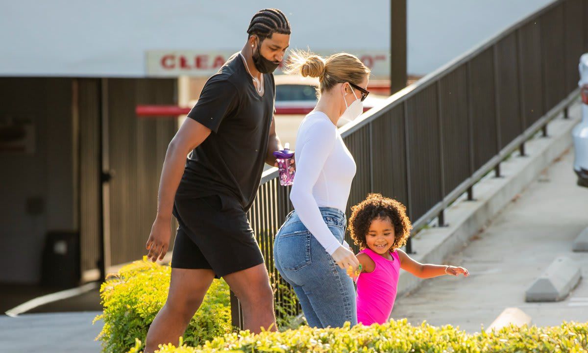 Khloé Kardashian and Tristan Thompson take True to gymnastics