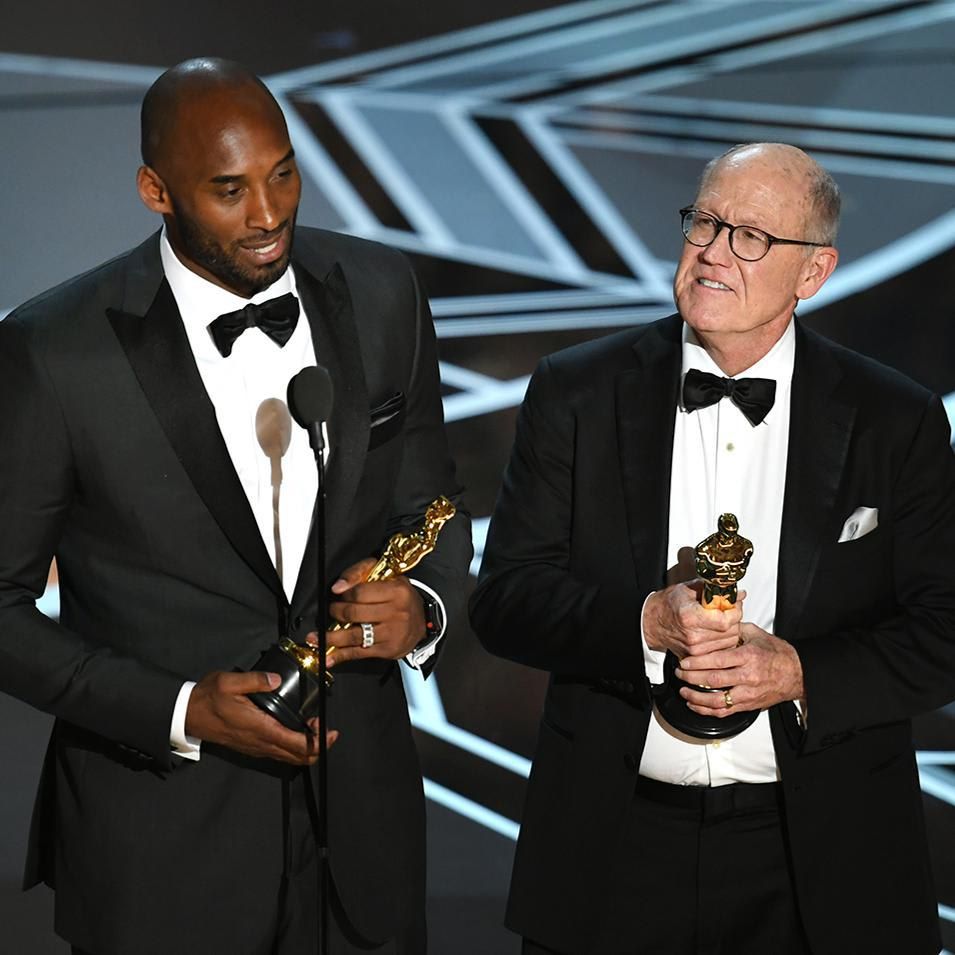 Kobe Bryant wins Oscar for 'Dear Basketball'