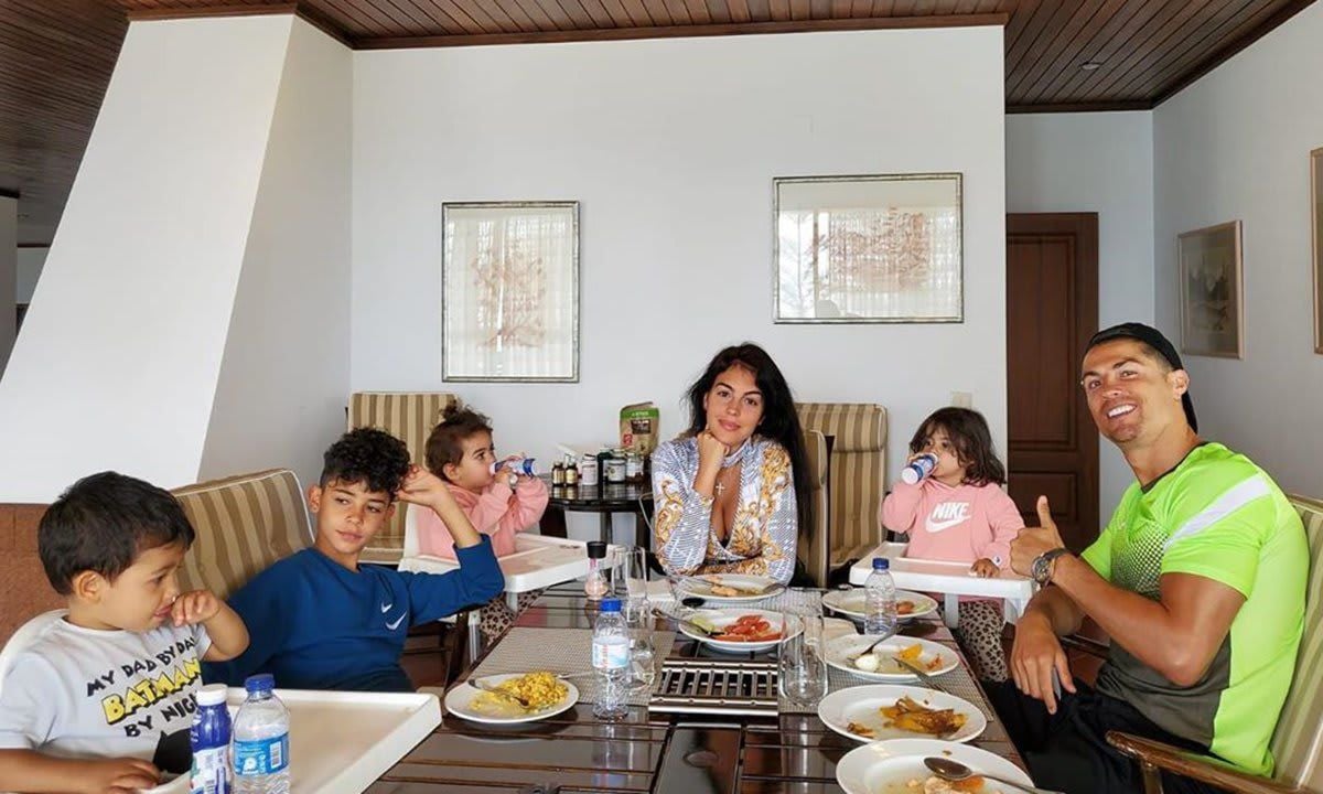 Cristiano Ronaldo, Georgina Rodríguez y sus hijos