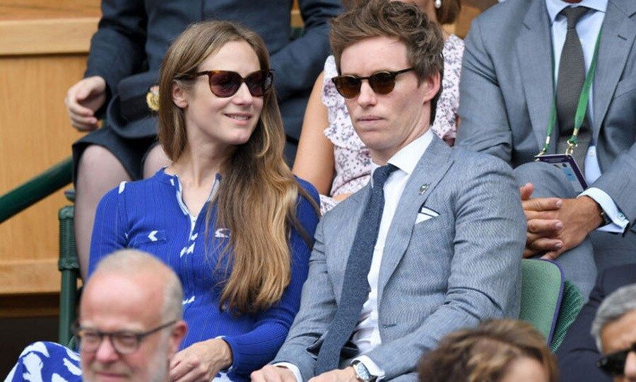 Eddie Redmayne and his wife Hannah enjoyed a Sunday together at Wimbledon.
Photo: Getty Images