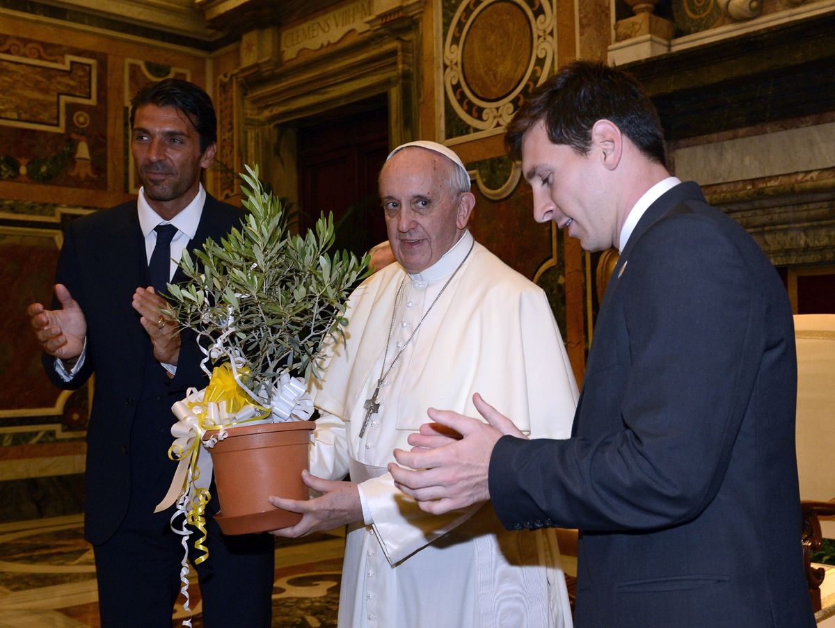 Pope Francis and the celebrities he’s met: Lionel Messi, Salma Hayek, Angelina Jolie & more