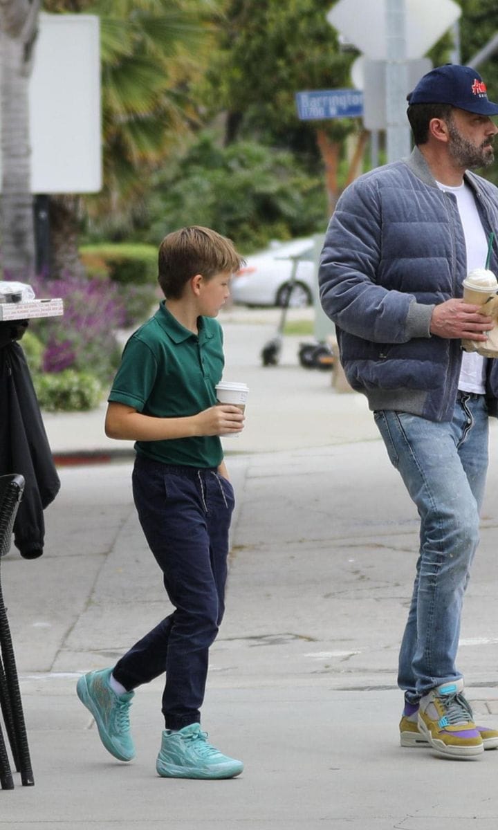 Ben Affleck and his son Samuel go on a coffee run amidst family move