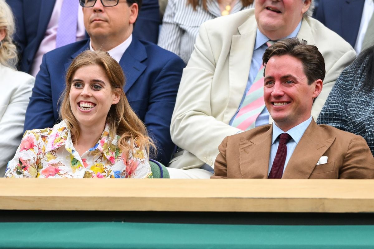 LONDON, ENGLAND - JULY 09: (L-R) Princess Beatrice of York, Michael McIntyre, Edoardo Mapelli Mozzi and Stephen Fry attend day nine of the Wimbledon Tennis Championships at the All England Lawn Tennis and Croquet Club on July 09, 2024 in London, England. (Photo by Karwai Tang/WireImage)